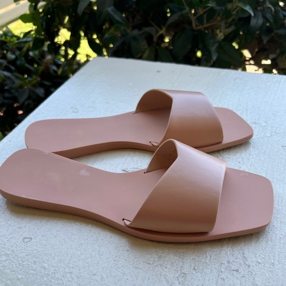 All new beige sandals all sizes - Picture 3 of 3